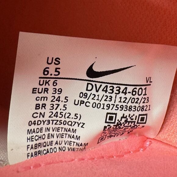 Nike Tiempo Legend 10 Pro AG Soccer Cleats - Picture 8 of 8